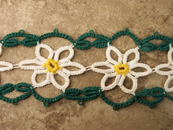 "Daisychain Song" Tatted Lace Bracelet
