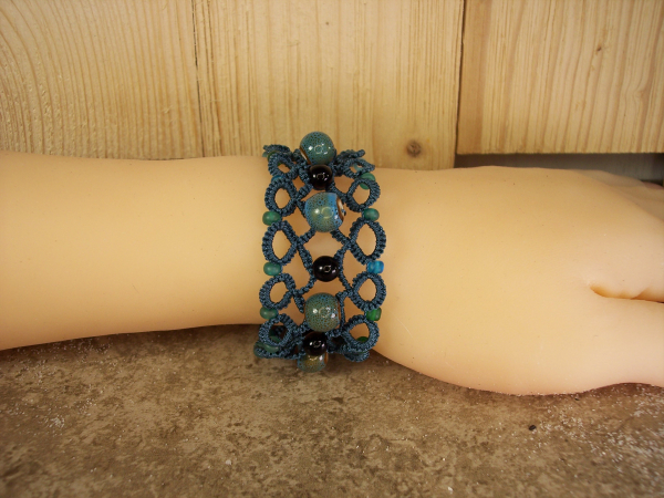 "Stoneveil" Tatted Lace Bracelet