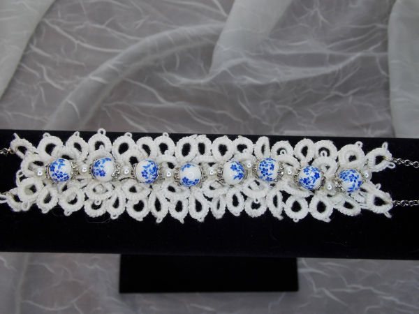 "Willow Ware" Tatted Lace Bracelet