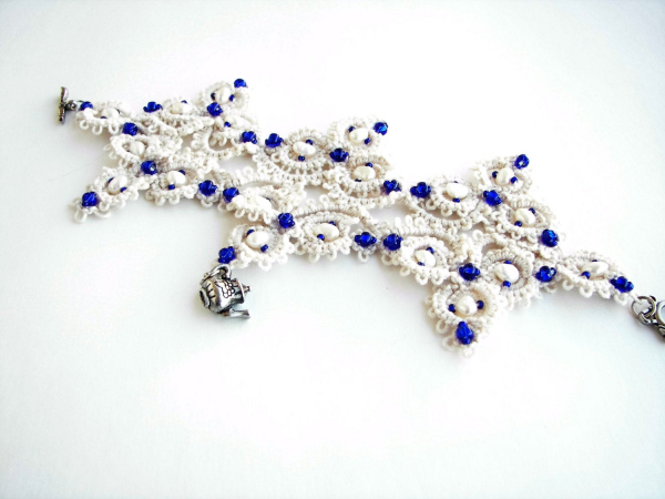 "Time for Tea" Tatted Pearl and Lace Bracelet