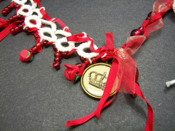 Alice in Wonderland "The Queen's Painted Roses" Needle Tatted Necklace OOAK