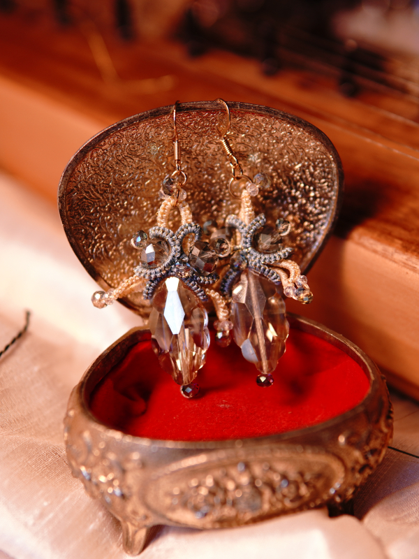 Bright sky-inspired lace earrings from Aeluin Bright lace earrings with gold accents