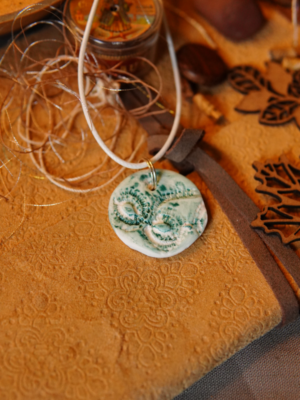 Impressions clay necklace