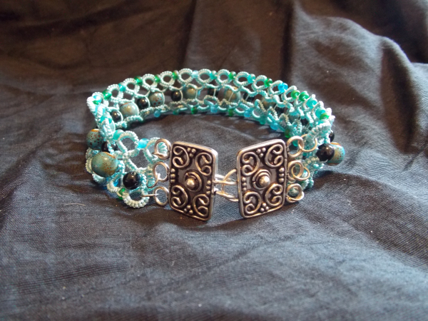 "Tidebound Sentinel" Tatted Lace Necklace