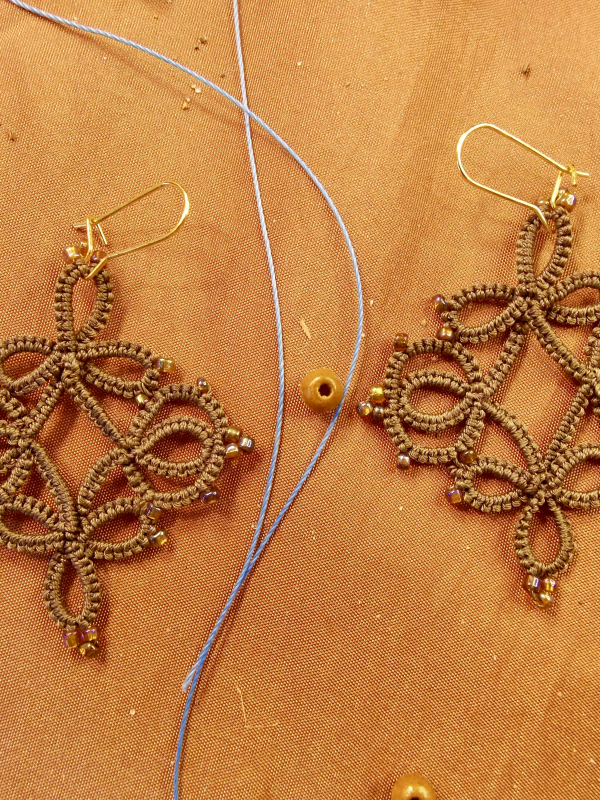 "TrellisDance" Tatted Lace Earrings in Brown