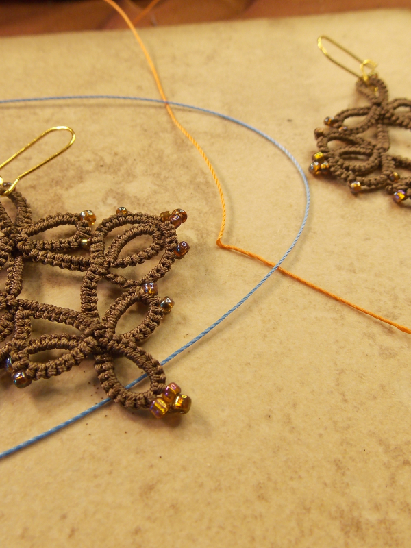 "TrellisDance" Tatted Lace Earrings in Brown