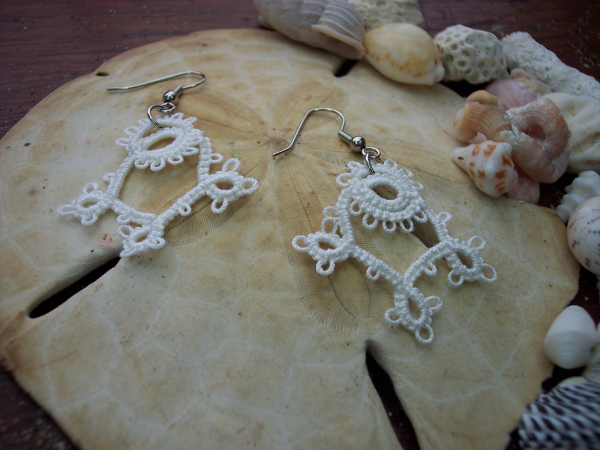 "Thistlewing" Tatted Lace Earrings