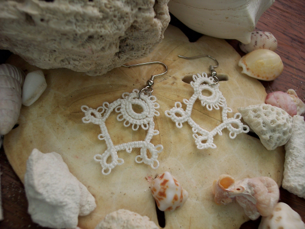 "Thistlewing" Tatted Lace Earrings