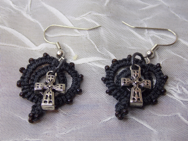 "Charmspire Drops"  Tatted Lace Earrings