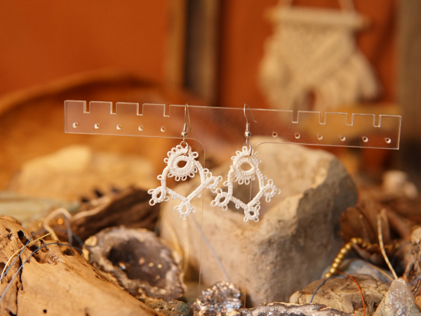 "Thistlewing" Tatted Lace Earrings