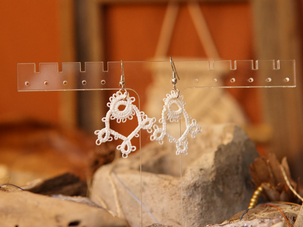 "Thistlewing" Tatted Lace Earrings