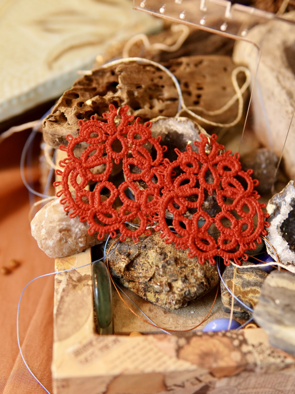 "Driftcircle" Boho Tatted Post Earrings Red