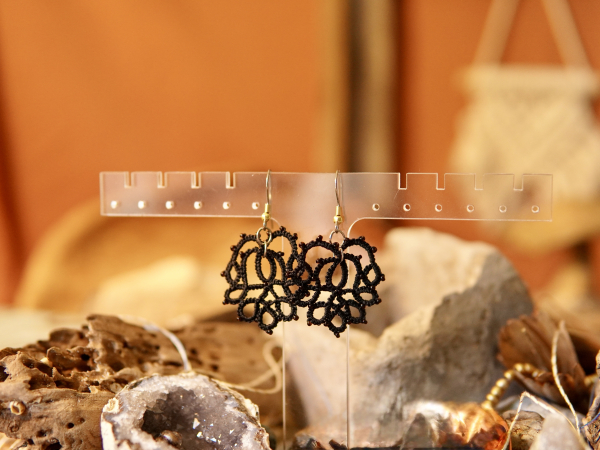"Heirloom Pine" Tatted Lace Earrings