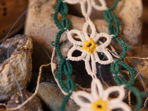 "Daisychain Song" Tatted Lace Bracelet