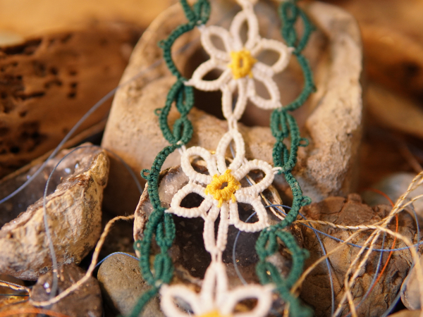 "Daisychain Song" Tatted Lace Bracelet