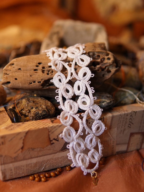 The Windborne Pattern- "Driftspine"  Tatted Lace Bracelet