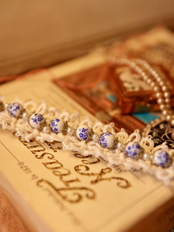 "Willow Ware" Tatted Lace Bracelet