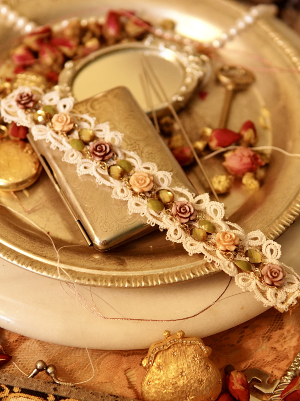 "The Botanist's Keepsake" Tatted Lace Bracelet