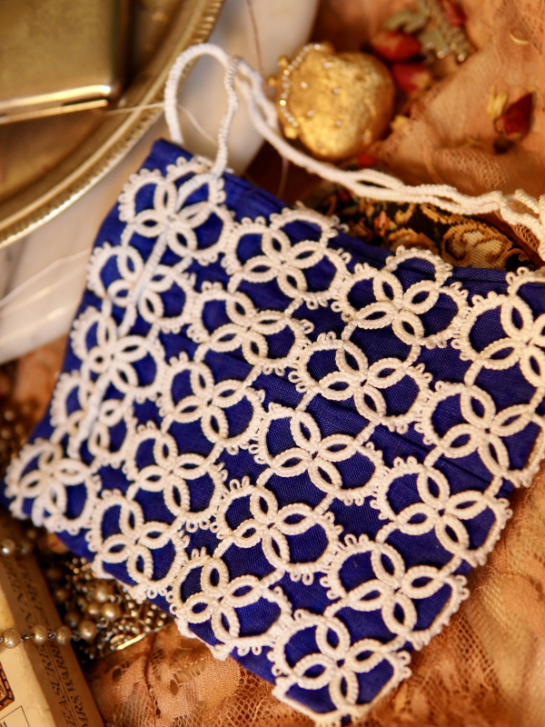 "Cottage Window" Tatted Lace Bag