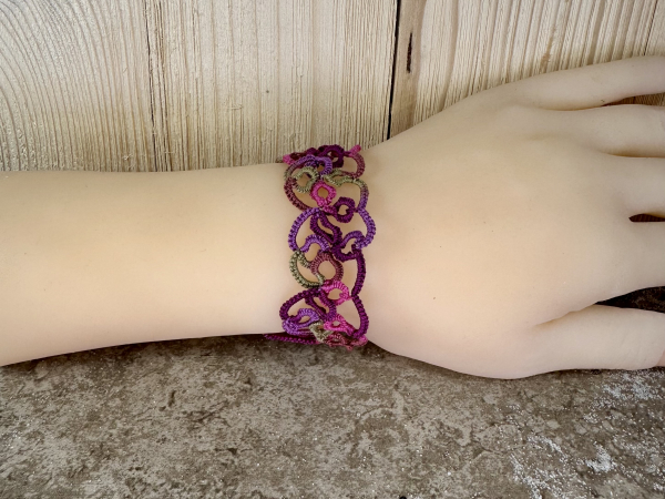 "Shimmering Roses" Tatted Lace Bracelet