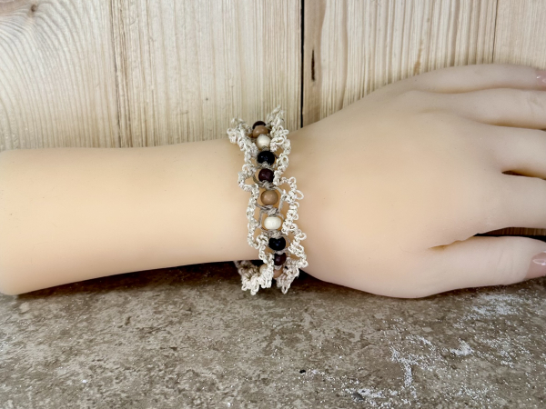 "Woodtrail" Tatted Hemp Bracelet
