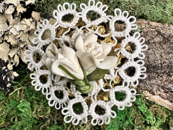 "Tea Garden Bloom" Tatted Lace Pin
