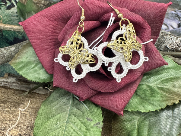 "Twicewing" Tatted Lace Butterfly Earrings