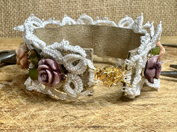 "The Botanist's Keepsake" Tatted Lace Bracelet