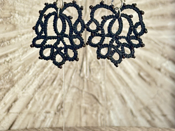 "Heirloom Pine" Tatted Lace Earrings