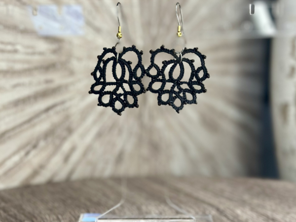 "Heirloom Pine" Tatted Lace Earrings