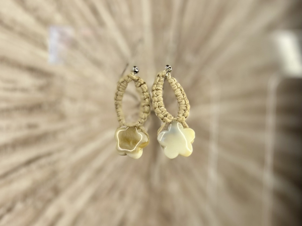 "Tidepetal" Tatted Lace Earrings