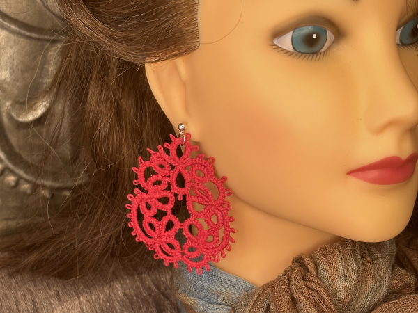 "Driftcircle" Boho Tatted Post Earrings Red