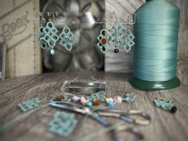 "Wanderbloom Trefoil" Tatted Lace Earrings with Bead Drop