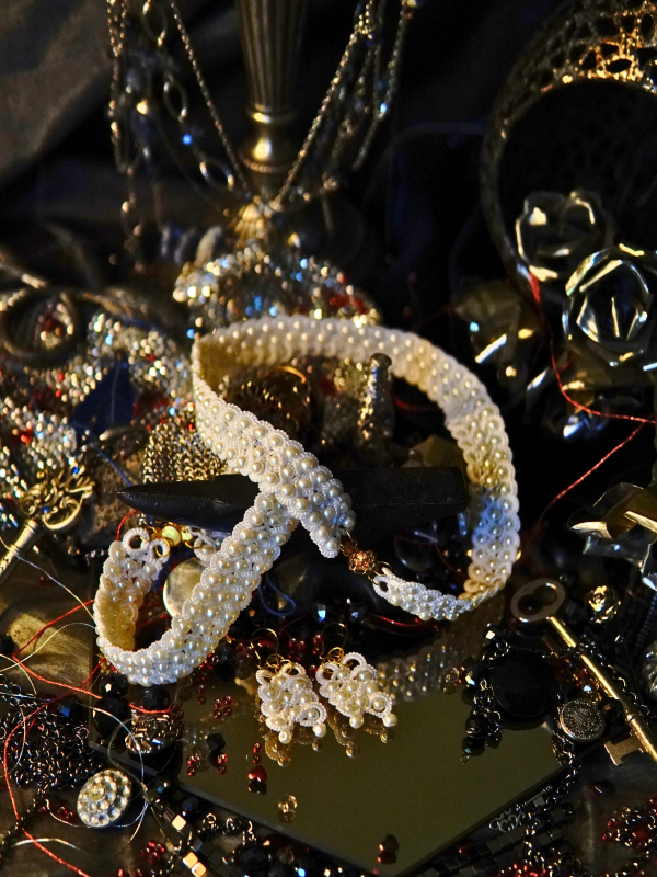 Oathforged Vowguard earrings The Vowguard Tatted Chainmail complete set