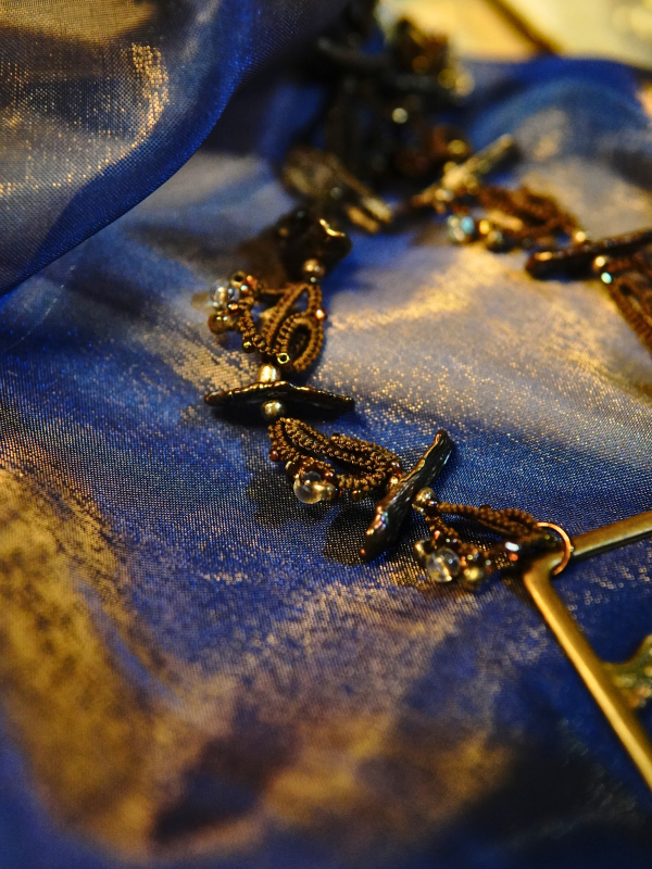 "Deep Line Drift" Tatted Lace Necklace