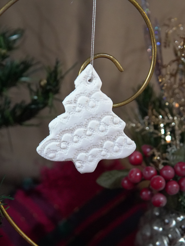 Tree: Pearlescent lace-imprinted Christmas tree ornament