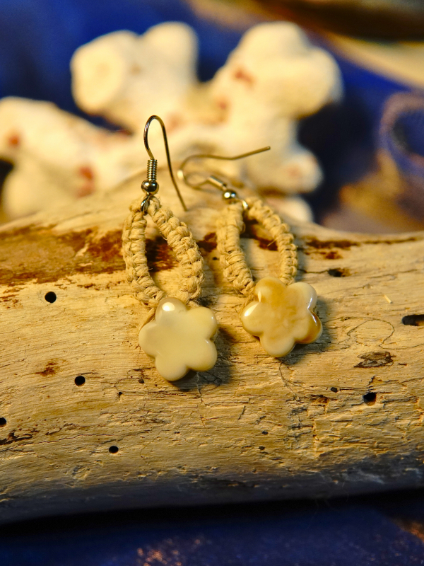 "Tidepetal" Tatted Lace Earrings