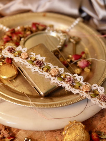 The Botanist’s Keepsake – Tatted Lace Bracelet with Roses & Glass Stones