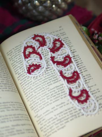 Tatted Christmas Bookmark — Candy Cane