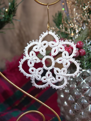 Small Round Lace Ornament – White