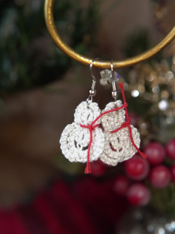 Tatted Snowman Earrings