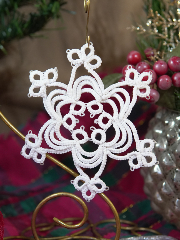 White Tatted Snowflake Ornament – Rounded Point Design