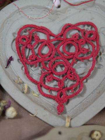 Wortbild Tatted Heart Valentine Ornament
